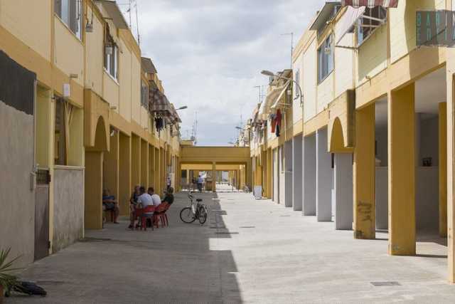 Viaggio ai margini di Bari, nel quartiere nascosto e senza riscatto: Enziteto